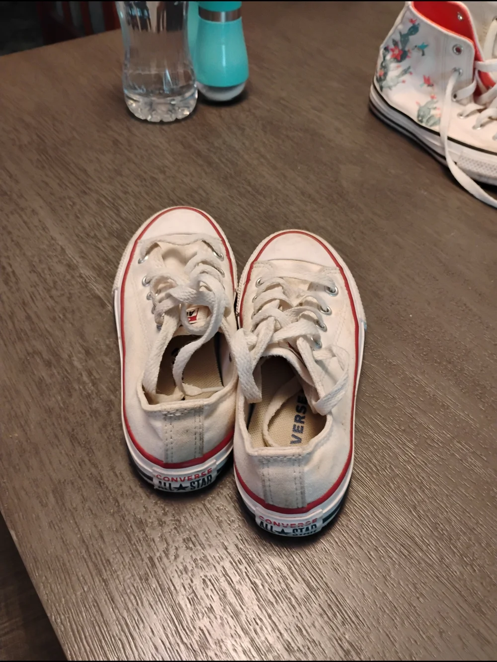 Converse Kids Low-Top Sneakers - White with Red Trim